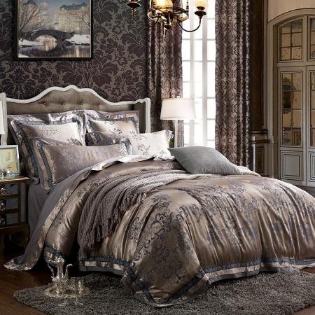 Silver and Grey Rococo Pattern Exotic Retro and Royal Style Western Themed Unique Jacquard Design Satin Full, Queen Size Bedding Sets