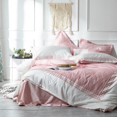 Pastel Pink and White Houndstooth and Solid Color Trendy Girly Modern Chic Full, Queen Size Bedding Sets
