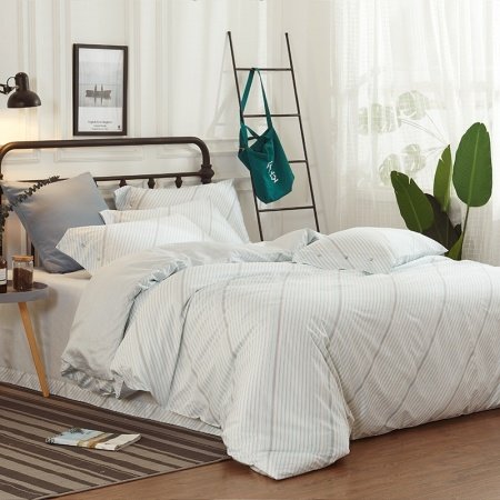 Hipster Beige and Gray Diagonal Stripe Print Shabby Chic Teen Vogue Full, Queen Size Bedding Sets