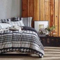 Black and White Houndstooth Luxury Modern Chic Full, Queen Size Bedding Sets