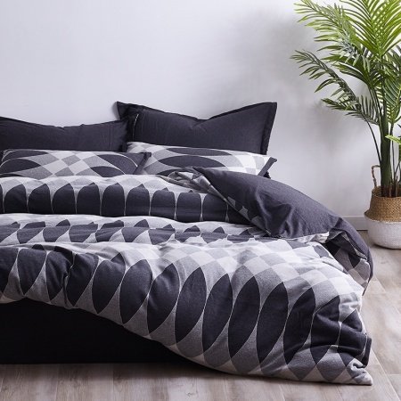 Simply Luxurious Contemporary Oval Geometric Pattern Full, Queen Size Bedding Sets